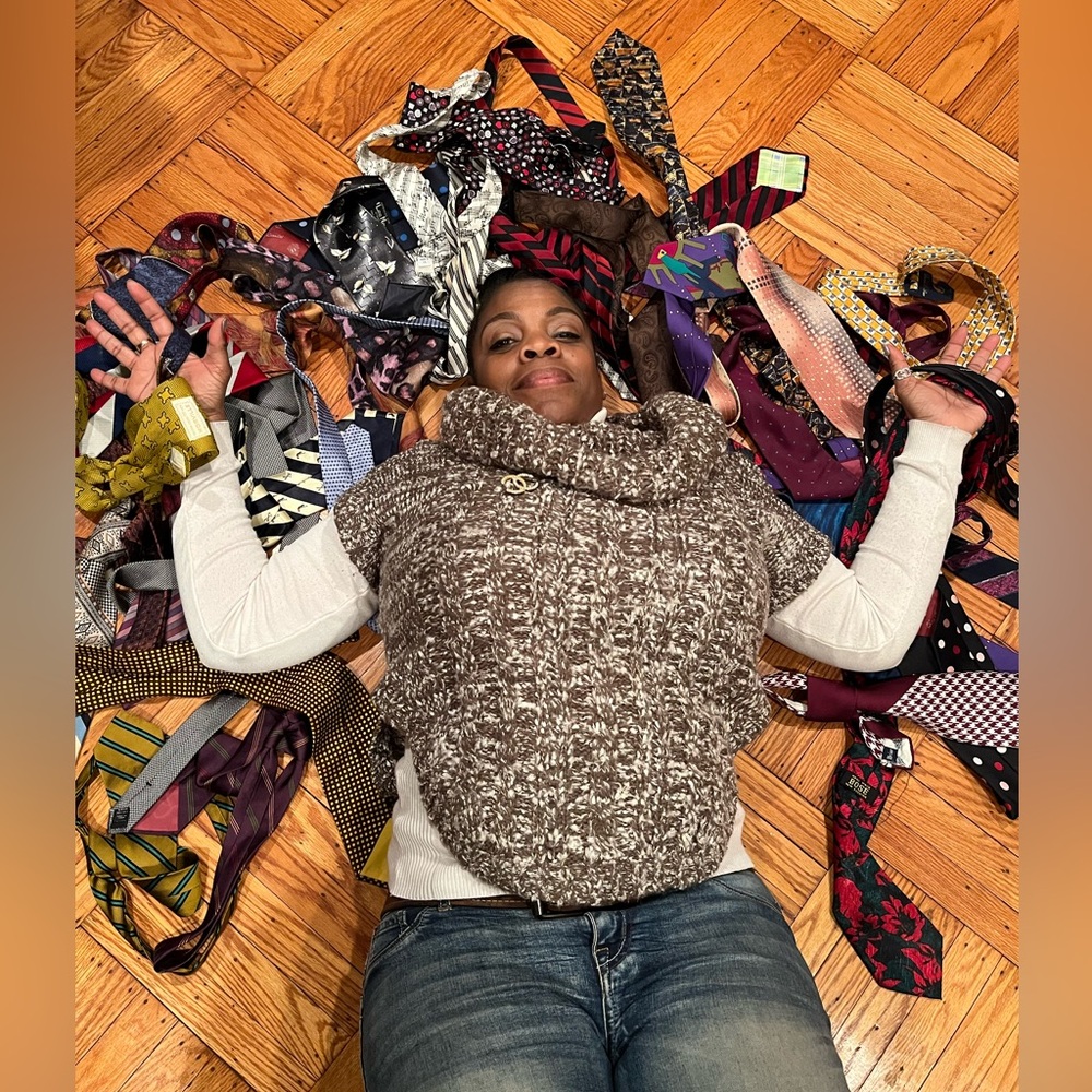 ITS ALL IN THE TIES! ( TIES~R~US) - Picture 17 of 17